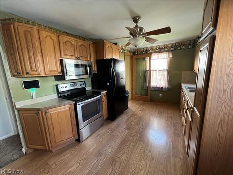 203 Creed St, Struthers, OH 44471 photo 8