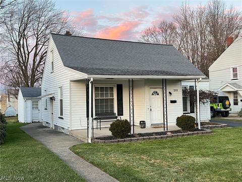 203 Creed St, Struthers, OH 44471 photo 2