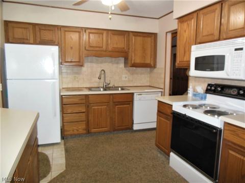 2178 Compton St, Madison, OH 44057 photo 6