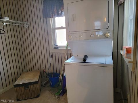 679 Ranney St, Akron, OH 44310 photo 9