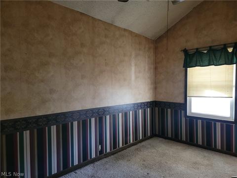 679 Ranney St, Akron, OH 44310 photo 7