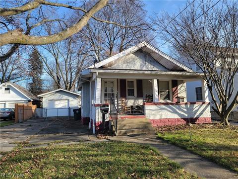 679 Ranney St, Akron, OH 44310 photo 1