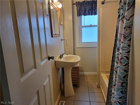 679 Ranney St, Akron, OH 44310 photo 10