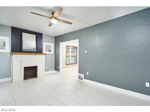 198 E Brookside Ave, Akron, OH 44301 photo 5