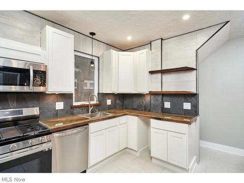 198 E Brookside Ave, Akron, OH 44301 photo 7
