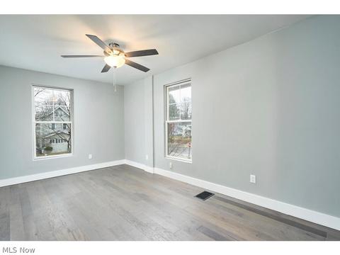 198 E Brookside Ave, Akron, OH 44301 photo 10