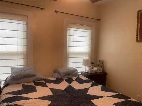402 Park Ave, Williamstown, WV 26187 photo 8