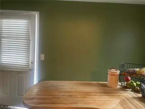 402 Park Ave, Williamstown, WV 26187 photo 14