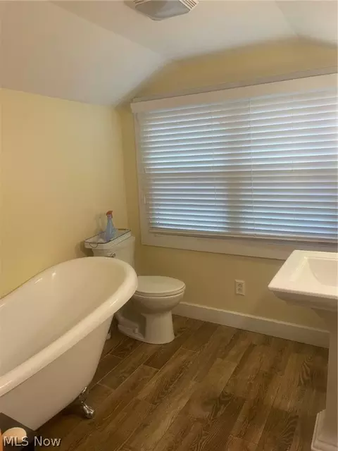 402 Park Ave, Williamstown, WV 26187 photo 12