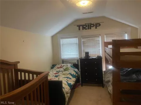 402 Park Ave, Williamstown, WV 26187 photo 9