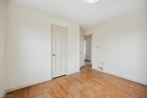 885 E 248th St, Euclid, OH 44123 photo 11