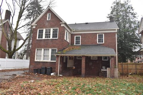 341 W 43rd St, Ashtabula, OH 44004 photo 2