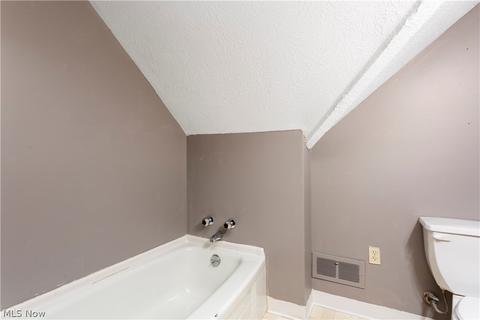 372 Ohio St, Elyria, OH 44035 photo 22