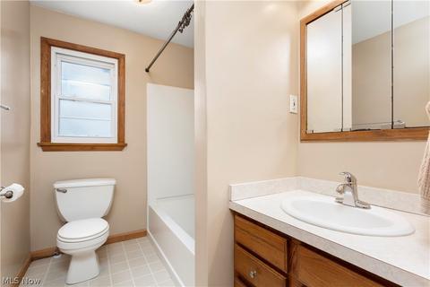 372 Ohio St, Elyria, OH 44035 photo 17