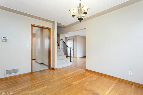 372 Ohio St, Elyria, OH 44035 photo 6