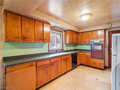 150 E 45th St, Lorain, OH 44052 photo 13