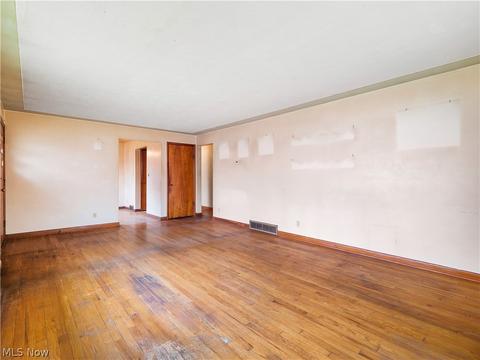 150 E 45th St, Lorain, OH 44052 photo 7