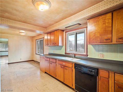 150 E 45th St, Lorain, OH 44052 photo 14