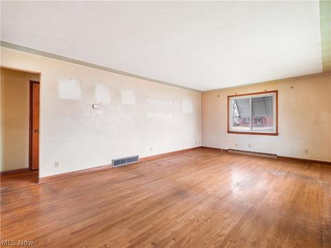 150 E 45th St, Lorain, OH 44052 photo 6