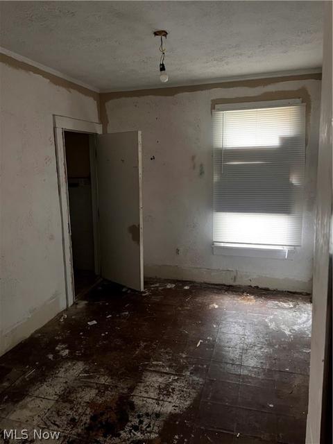 786 E 14th St, Ashtabula, OH 44004 photo 6