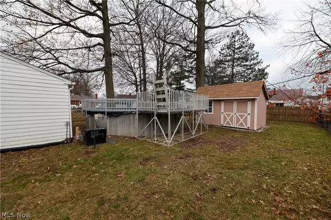632 E 300th St, Willowick, OH 44095 photo 31