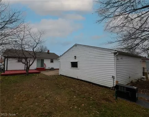632 E 300th St, Willowick, OH 44095 photo 33
