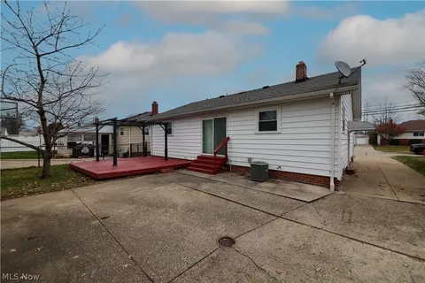 632 E 300th St, Willowick, OH 44095 photo 34