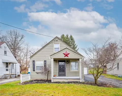 495 Spring St, Struthers, OH 44471 photo 1