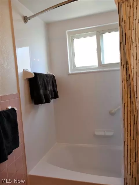 29943 Robert St, Wickliffe, OH 44092 photo 11
