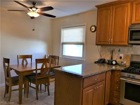 29943 Robert St, Wickliffe, OH 44092 photo 4