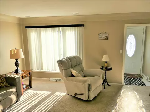 29943 Robert St, Wickliffe, OH 44092 photo 6