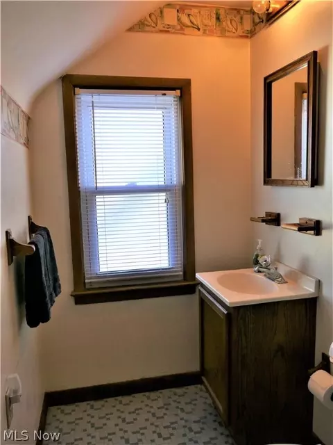 29943 Robert St, Wickliffe, OH 44092 photo 22