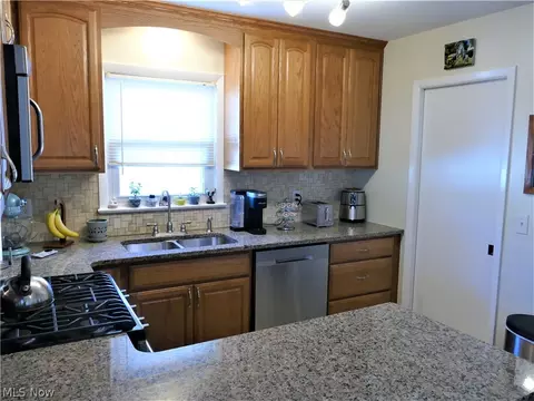 29943 Robert St, Wickliffe, OH 44092 photo 13