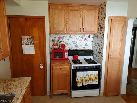 24861 Devoe Ave, Euclid, OH 44123 photo 6