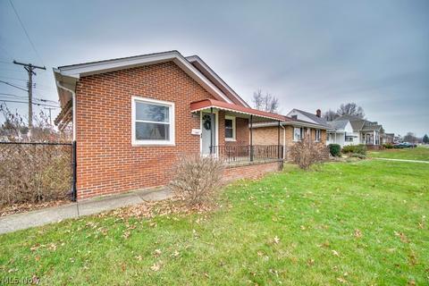 2903 Commonwealth Dr, Parma, OH 44134 photo 6