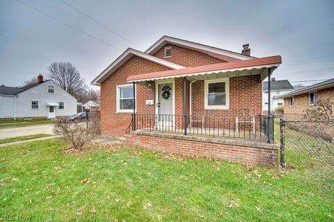2903 Commonwealth Dr, Parma, OH 44134 photo 1