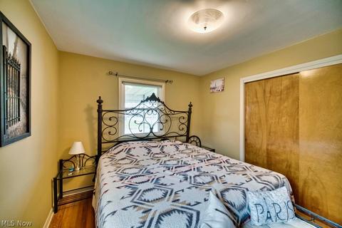 2903 Commonwealth Dr, Parma, OH 44134 photo 18