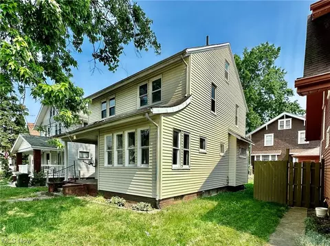 607 19th St NW, Canton, OH 44709