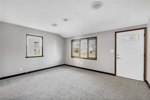 157 Warren Ave, Elyria, OH 44035 photo 7