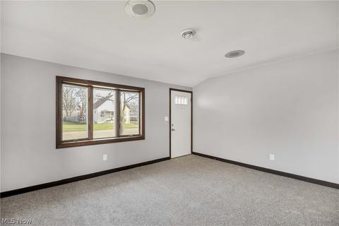 157 Warren Ave, Elyria, OH 44035 photo 8