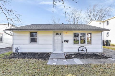 157 Warren Ave, Elyria, OH 44035 photo 1