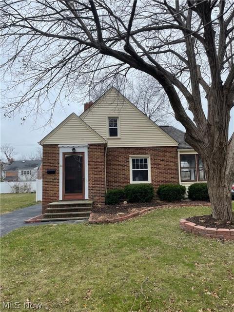84 E 217th St, Euclid, OH 44123 photo 1