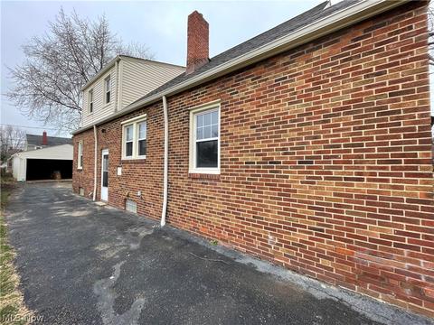 84 E 217th St, Euclid, OH 44123 photo 32