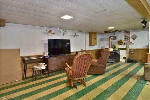250 Omar, Struthers, OH 44471 photo 32