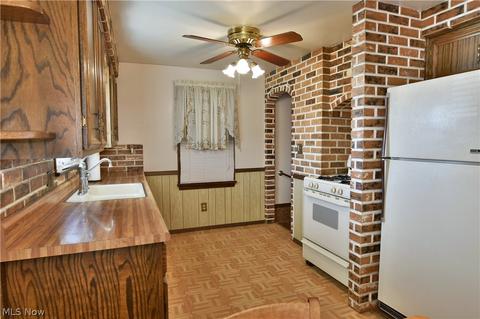 250 Omar, Struthers, OH 44471 photo 9