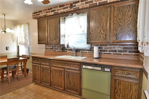 250 Omar, Struthers, OH 44471 photo 8