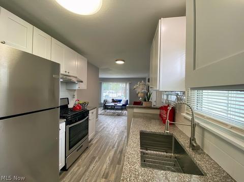 761 E 266th St, Euclid, OH 44132 photo 4