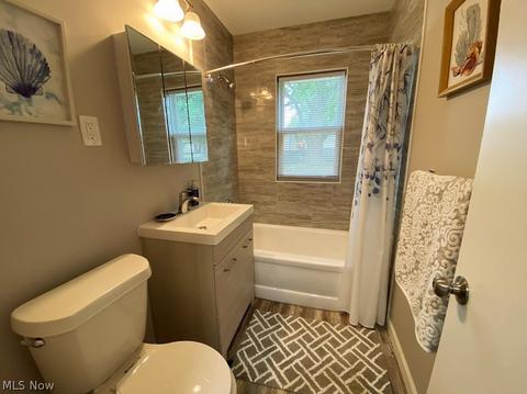 761 E 266th St, Euclid, OH 44132 photo 6