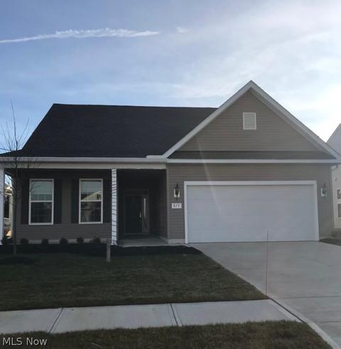 815 Cedar Crest Dr, Elyria, OH 44035 photo 1