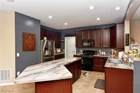2485 Blue Ash Ave NW, Canton, OH 44708 photo 14
